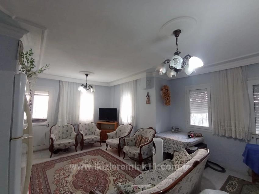 Seferihisar Doğanbey’de Satılık Bahçeli Müstakil 6 + 1 Villa