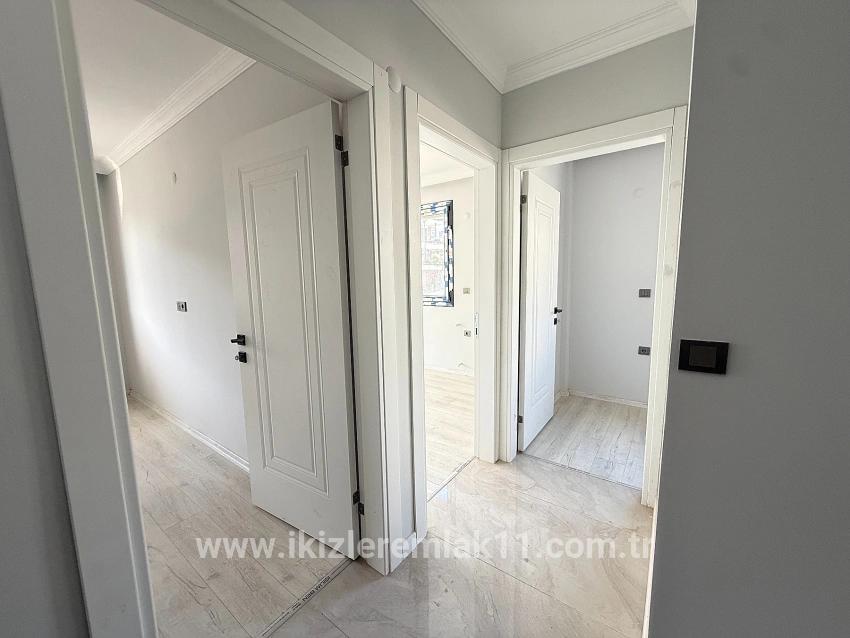 Seferihisar Doğanbey Atatürk Mah. Satılık 3+1 Villa - 190 m²