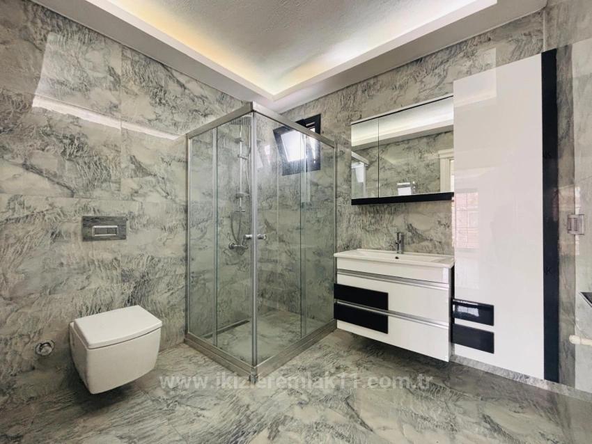 Seferihisar Doğanbey Merkezde Satılık 3 + 1 Dublex Villa