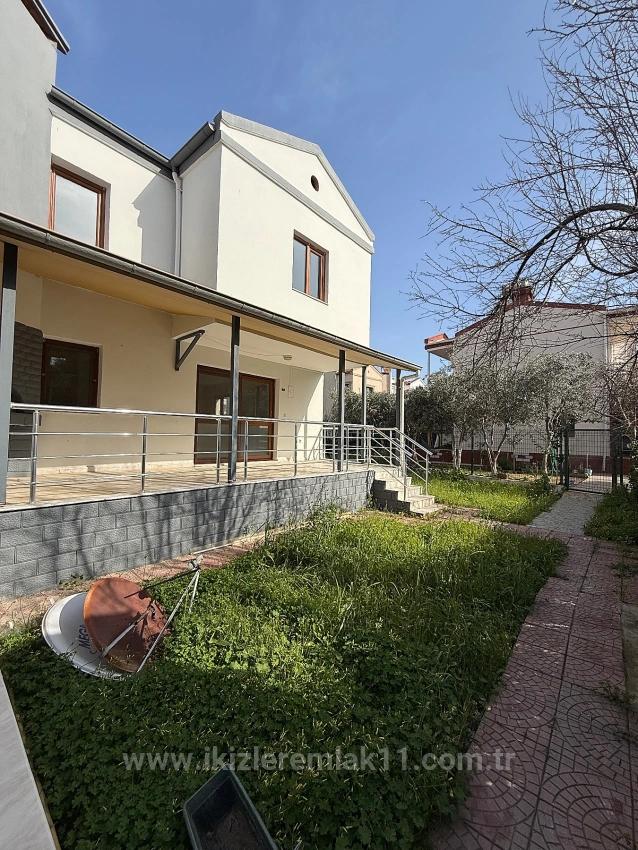 Seferihisar Doğanbey Deniz Tarafında Satılık 3 + 1 Dubleks Villa
