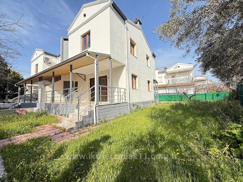 Seferihisar Doğanbey Deniz Tarafında Satılık 3 + 1 Dubleks Villa