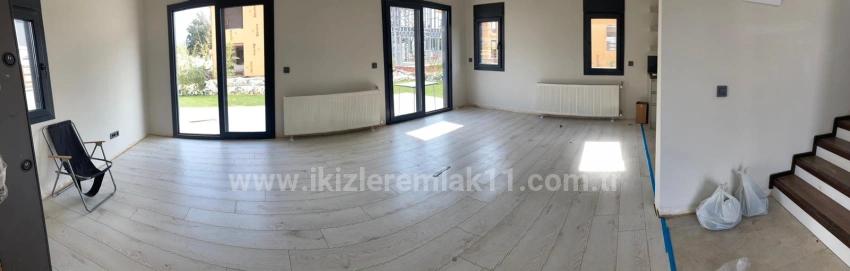 Seferihisar Doğanbey Cumhuriyet Mah. Satılık 3+1 Villa - 250 m²