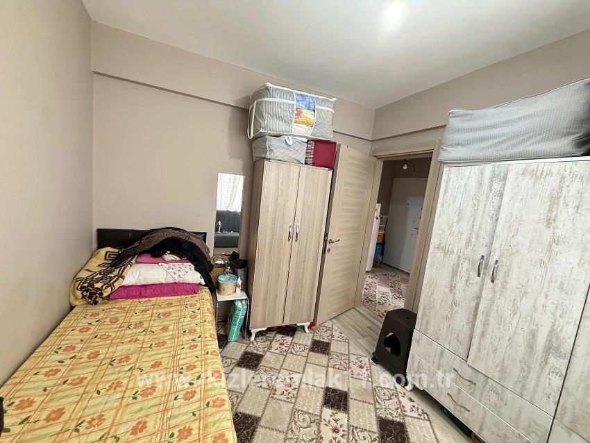 Seferihisar Ürkmez Mersin Alanı Mah. Satılık 2+1 Daire - 85 m²