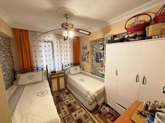 Seferihisar Ürkmez Merkez'de Satılık 2+1 Daire 80m2 Denize 200m