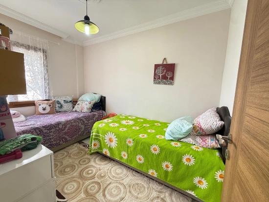 Seferihisar Doğanbey'de Satılık 2+1 Bahçeli Full Eşyalı Villa