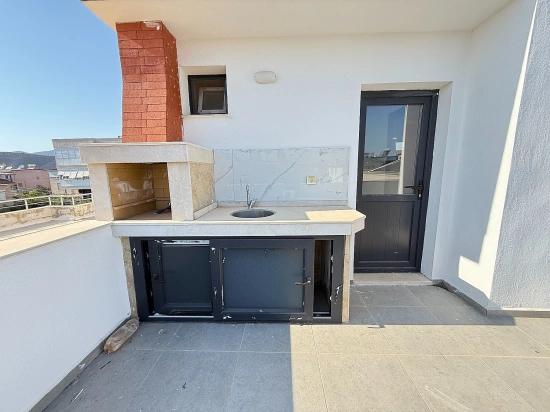 Seferihisar Doğanbey Merkez'de Satılık Sıfır 3+1 Villa