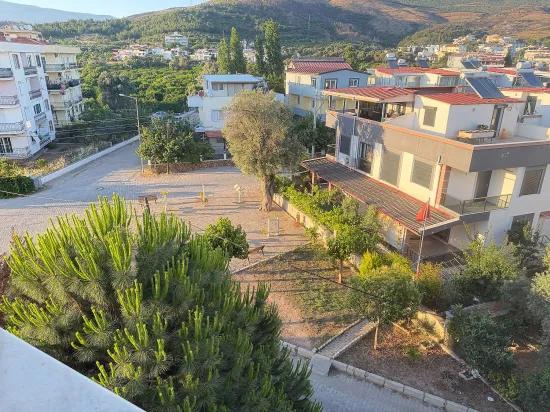 Ürkmez'de Denize 400 M, Ayrı Mutfak Çift Balkon Geniş 2+1 Daire