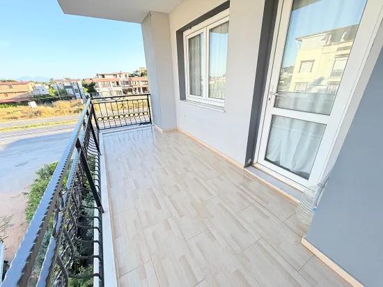 Ürkmez'de Denize 400 M, Ayrı Mutfak Çift Balkon Geniş 2+1 Daire