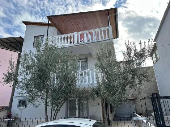 Seferihisar Doğanbey'de Satılık 4+1 Denize 500m Villa