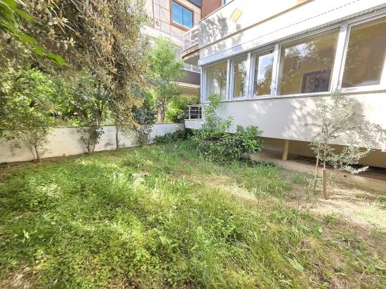 Satılık - Müstakil Bahçeli Daire - Gümüldür'de - Denize 200 Mt