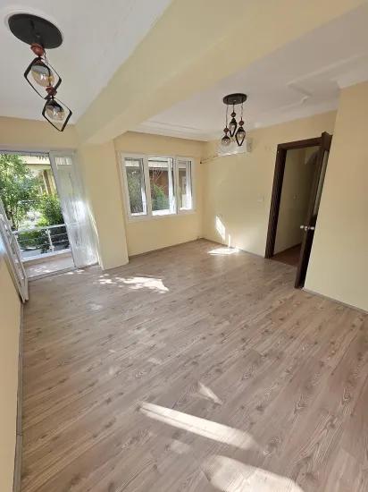 Satılık - Müstakil Bahçeli Daire - Gümüldür'de - Denize 200 Mt