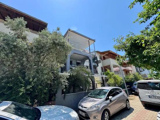 Doğanbey'de Satılık Ara Kat 2+1 Deniz Tarafında 70 Metre² Daire