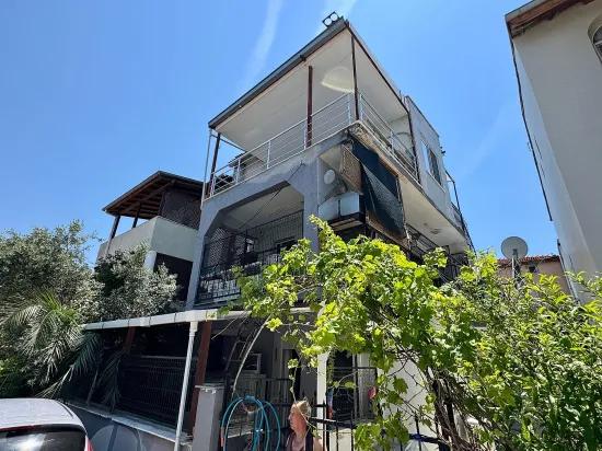 Doğanbey'de Satılık Ara Kat 2+1 Deniz Tarafında 70 Metre² Daire