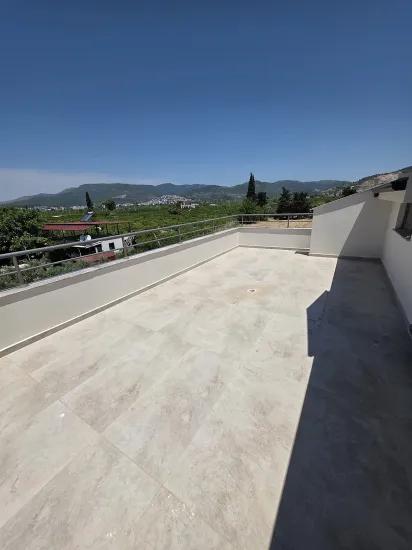 Gümüldür İnönü Mahallesi’nde Denize 450 Metre, Geniş Bahçeli Sıfır 4+1!
