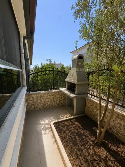 Gümüldür'de Denize 100m Full Eşyalı Geniş Bahçeli Villa