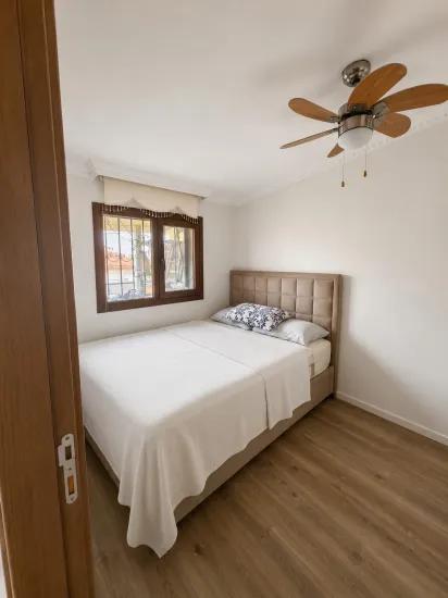 Gümüldür'de Denize 100m Full Eşyalı Geniş Bahçeli Villa