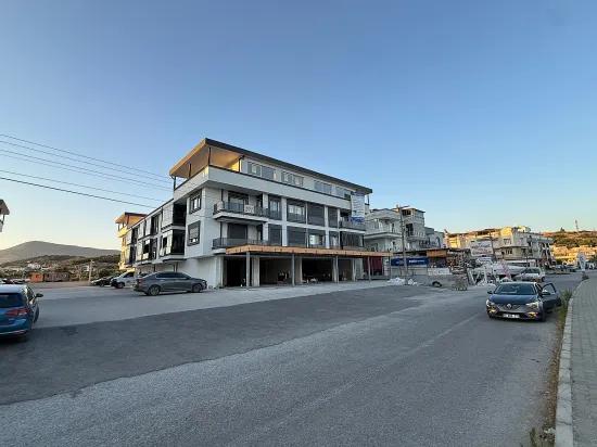 Seferihisar Ürkmez'de Sıfır 4+1 Dubleks Asansörlü Otoparklı Denize 400 m