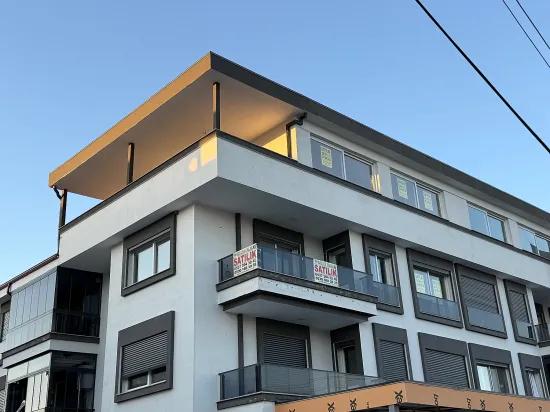 Seferihisar Ürkmez'de Sıfır 4+1 Dubleks Asansörlü Otoparklı Denize 400 m