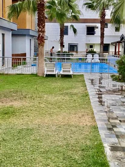 Seferihisar Doğanbey deniz tarafında site İçerisinde havuzlu tek müstakil villa
