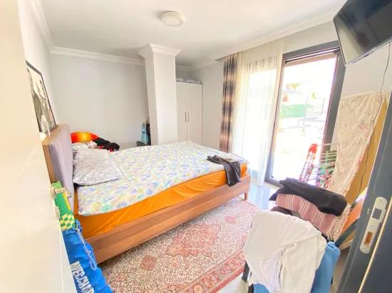 Seferihisar Bengiler'de Deniz Tarafında Geniş Bahçeli Masrafsız 1+1 Giriş Kat Daire