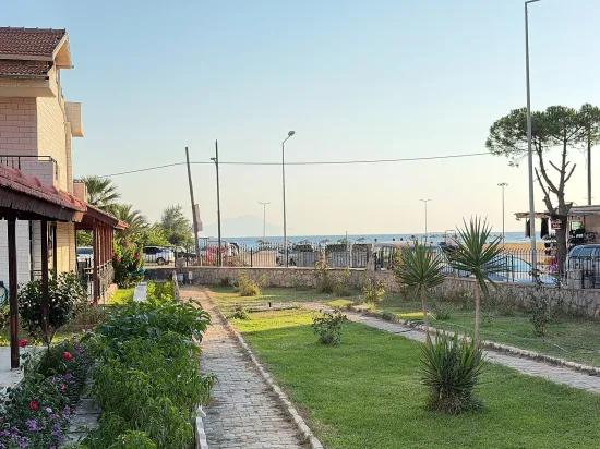 Gümüldürde Deniz Tarafında Satılık Müstakil Bahçeli 3+1 Villa