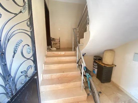 Ürkmez merkezde giriş katı 2 + 1 full eşyalı daire