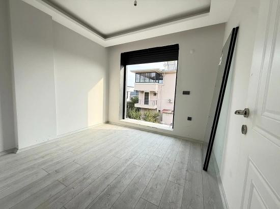 Seferihisar Doğanbey Merkezde Satılık 3+1 Müstakil Bahçeli Villa