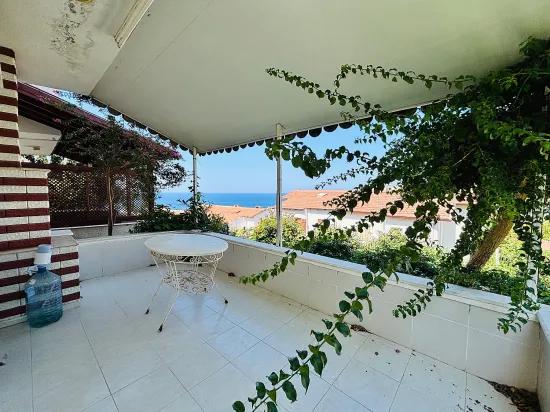 Seferihisar Doğanbey Ömür Beldesi’nde Satılık 3+1 Deniz Manzaralı Villa