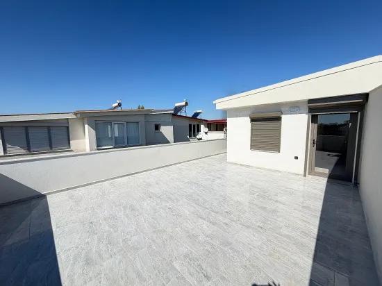 🏡 Seferihisar Ürkmez’de Site İçerisinde Havuzlu Sıfır Lüks Villa