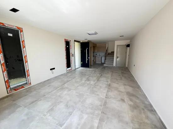 🏡 Seferihisar Ürkmez’de Site İçerisinde Havuzlu Sıfır Lüks Villa