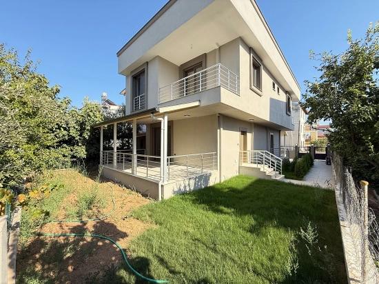 Seferihisar Doganbey'de Satılık Sıfır Luks 3+1 Villa Yazlık