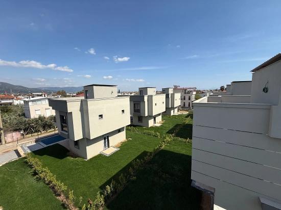 Seferihisar Doğanbey’de Site İçerisinde Havuzlu 3 + 1 Dubleks Yazlık