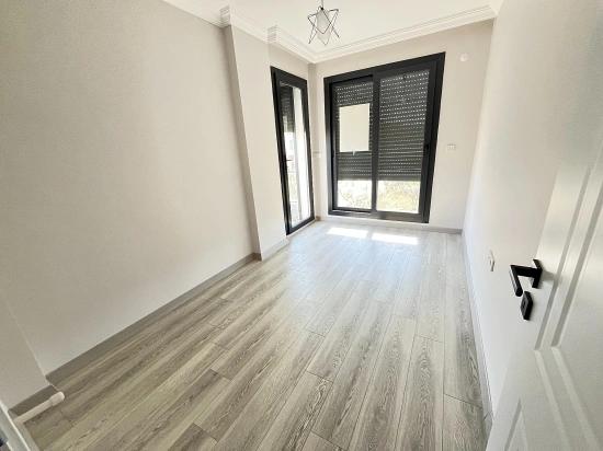 Seferihisar Doğanbey’de Satılık Sıfır Müstakil Geniş Bahçeli 3+1 Villa