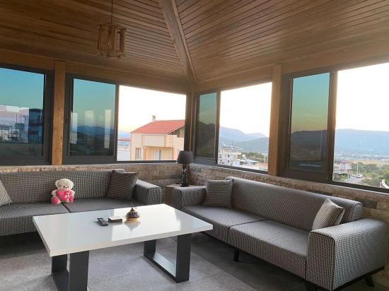 Seferihisar Doğanbey'de Satılık 3+1 Müstakil Deniz Manzaralı Havuzlu Villa