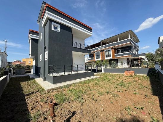 Seferihisar Doğanbey‘de 300 M2 Arsa İçinde Tek Müstakil 3 + 1 Dubleks Villa