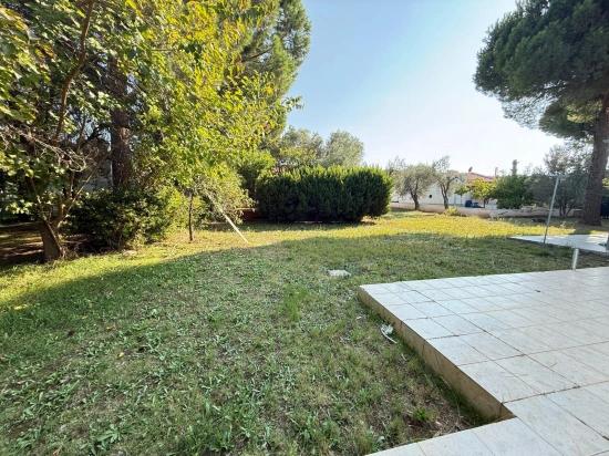 Seferihisar Doğanbey‘de Site İçinde Denize 100 Metre Geniş Bahçeli 2 + 1 Müstakil Yazlık