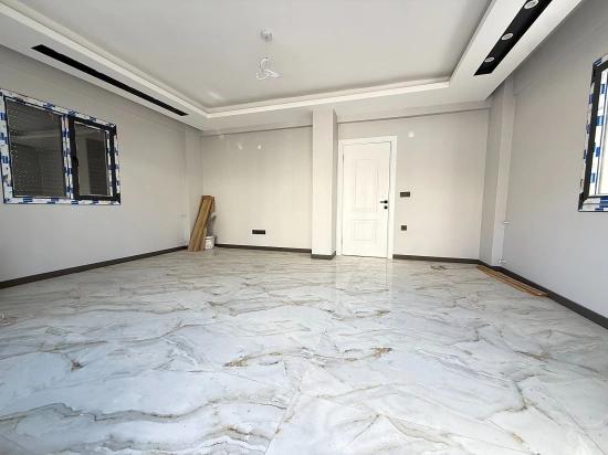 Ürkmez'de Deniz Manzaralı Müstakil Ayrı Mutfak 3+1 Köşe Villa