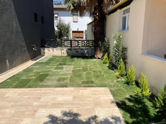 Seferihisar Ürkmez'de Deniz Tarafında Satılık Lüks Kulanışlı Dubleks Vılla