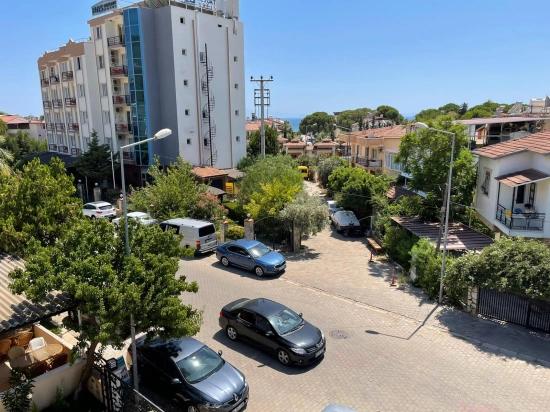 Seferihisar Ürkmez'de Deniz Tarafında Satılık Lüks Kulanışlı Dubleks Vılla