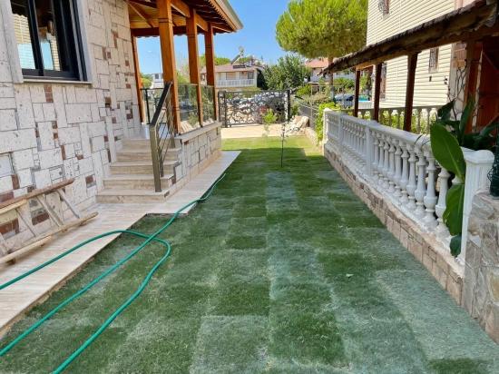 Seferihisar Ürkmez'de Deniz Tarafında Satılık Lüks Kulanışlı Dubleks Vılla