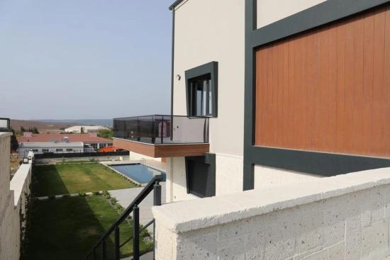İzmir Seferihisar Düzce’de Satılık 750 Metre² 4 + 2 Özel Havuz Lüks Villa