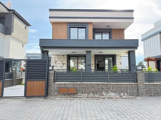 Seferihisar Doğanbeyde Satılık Müstakil Havuzlu Sıfır Lüks Villa