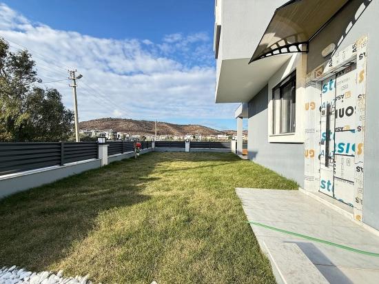 Seferihisar Doğanbey'de Satılık 3+1 Sıfır Bahçeli Dublex Villa