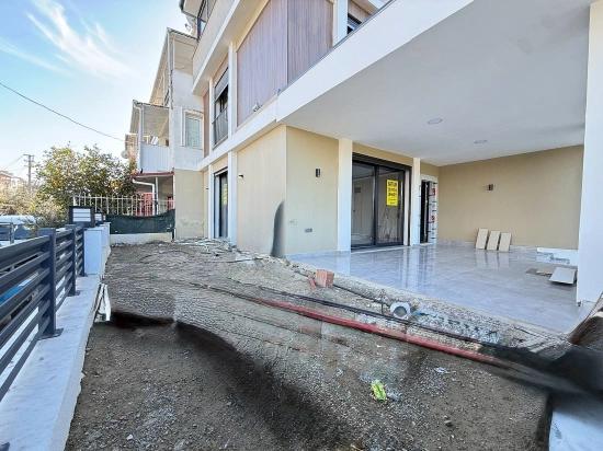 Seferihisar Doğanbey De Denize Yakin Satılık Bahçeli Sıfır Luks 3+1 Villa