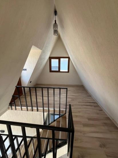 Menderes Gümüldür‘de Satılık Prefabrik 2 + 1 200 Metre Bahçe İçinde Tek Müstakil Yazlık