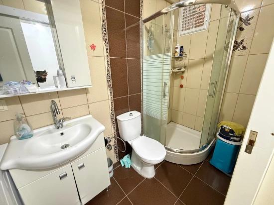 Seferihisar Ürkmez Merkez’de 2 + 1 Ara Kat Mutfak Ayrı 90 Metre² Daire