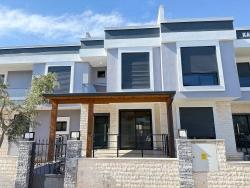 Seferihisar Doğanbey Cumhuriyet Mah. Satılık 2+1 Villa - 165 m²