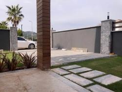 Seferihisar Doğanbey Cumhuriyet Mah. Satılık 3+1 Villa - 250 m²