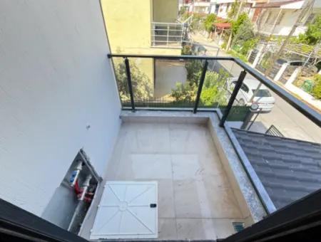 Seferihisar Doğanbey‘de Satılık Tek Müstakil Geniş Bahçeli Sıfır 3+ 1 Villa