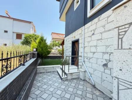 Seferihisar Doğanbey'de Satılık Sıfır Lüks Yapılı 3+1 Villa